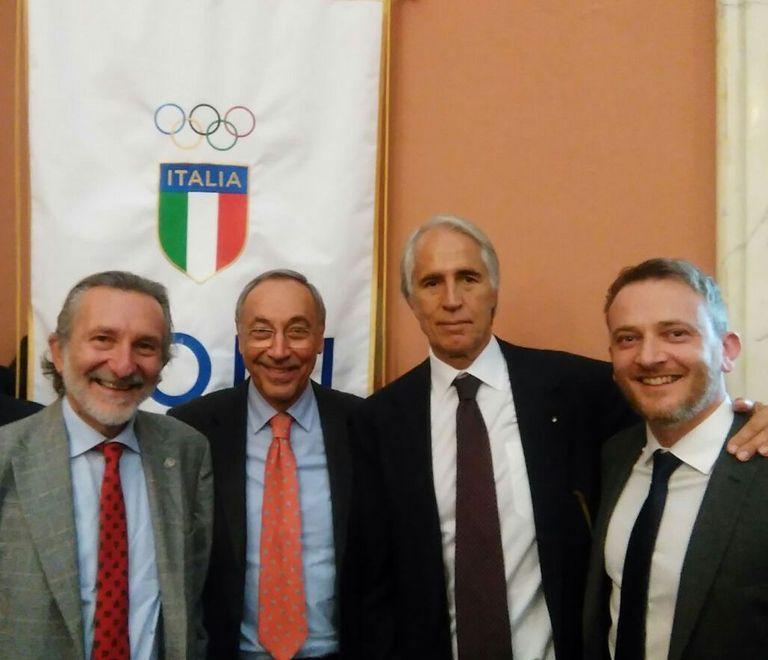 La delegazione montecatinese con il presidente del Coni Malagò (il secondo da destra)