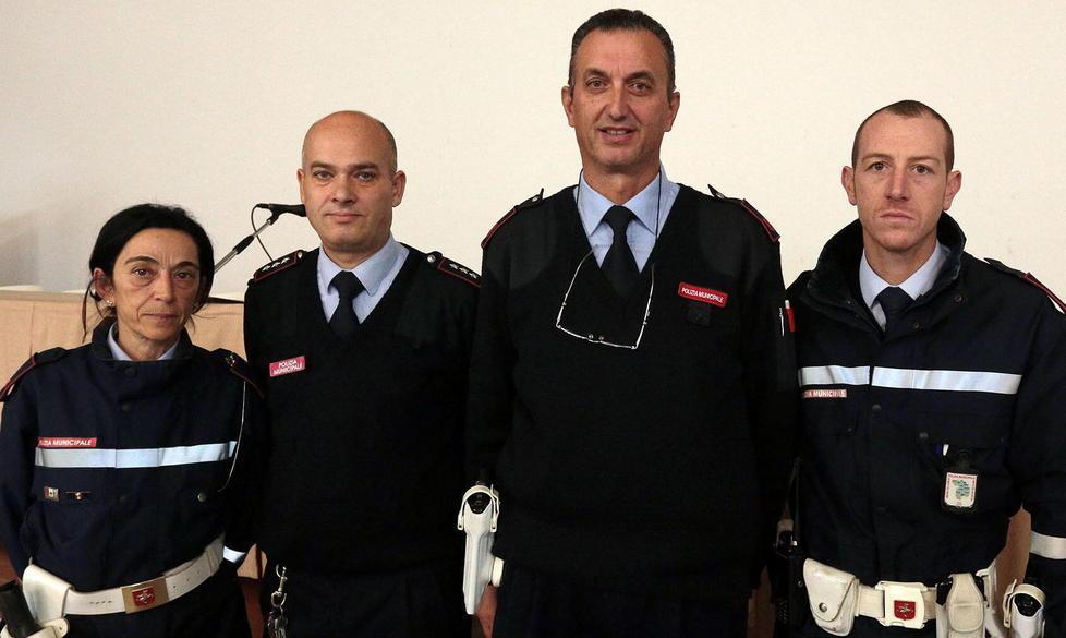 Cento agenti contro i sindaci «Siamo pronti allo sciopero» 
