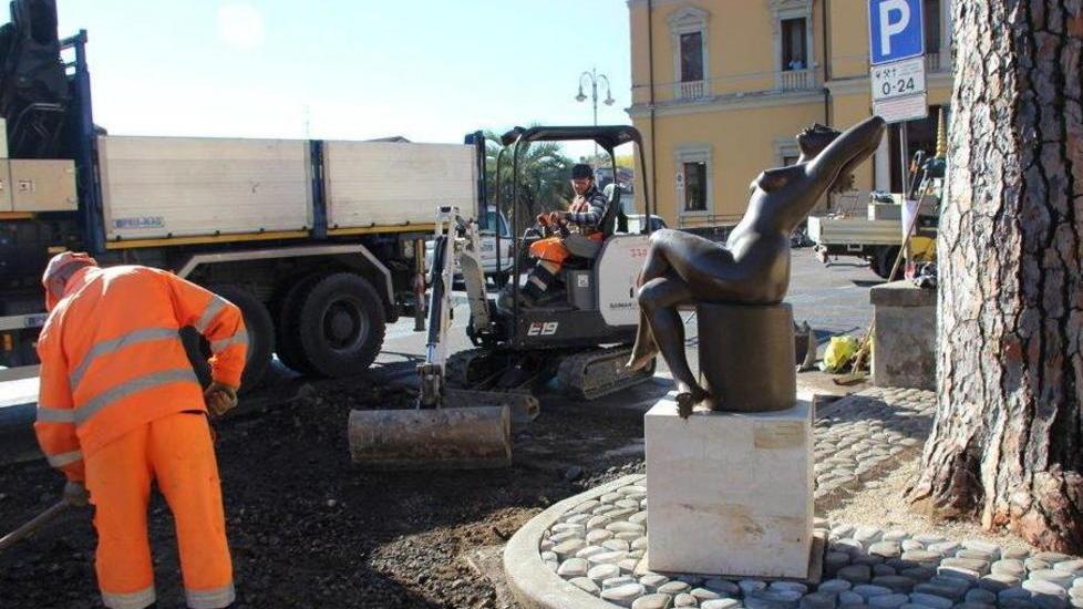 Lavori di riqualificazione alle aiuole di piazza Matteotti