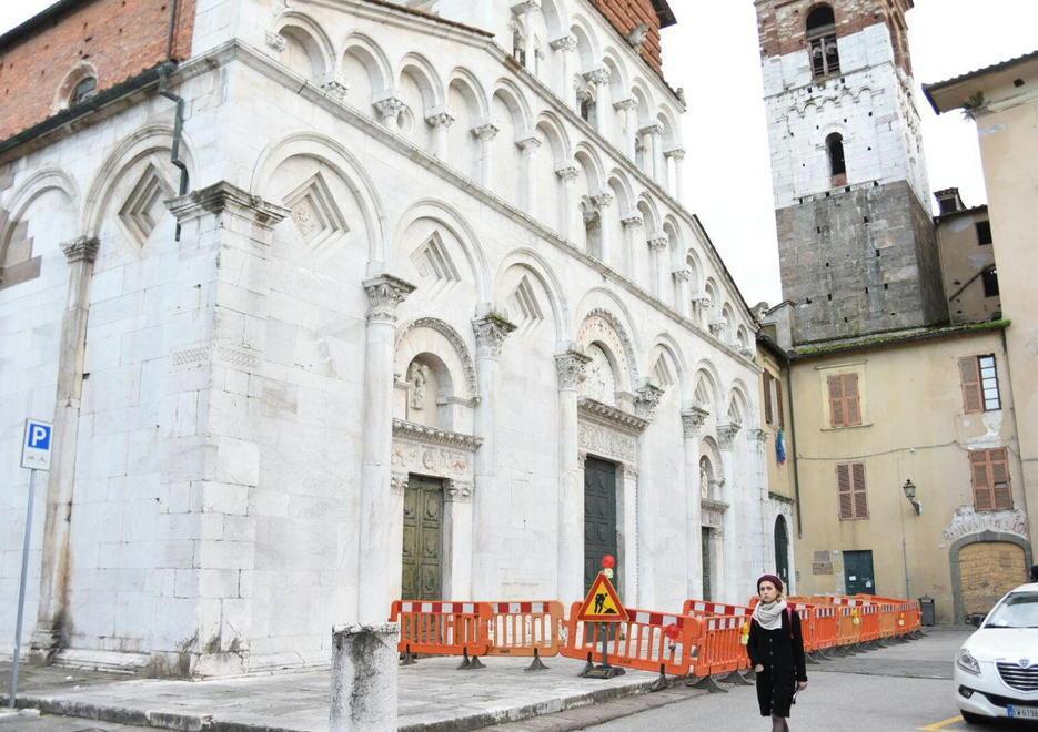 Santa Maria Bianca, giù il tettuccio 