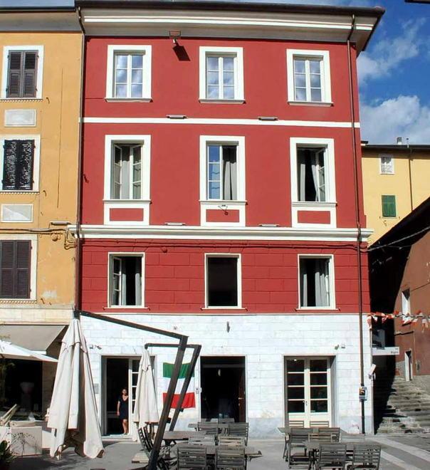 Benedetti: ostello di lusso Il gestore: siamo economici 