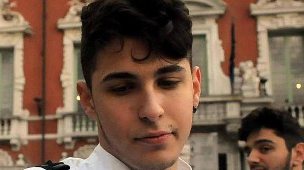 «Ridateci la nostra cucina» L’Alberghiero in piazza