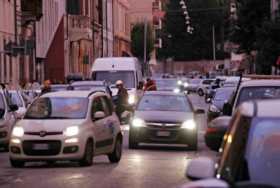 Via Roma, a dicembre le prime soste blu