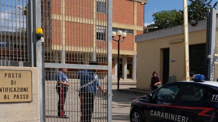 Monastir, 300 migranti nell’ex scuola di polizia