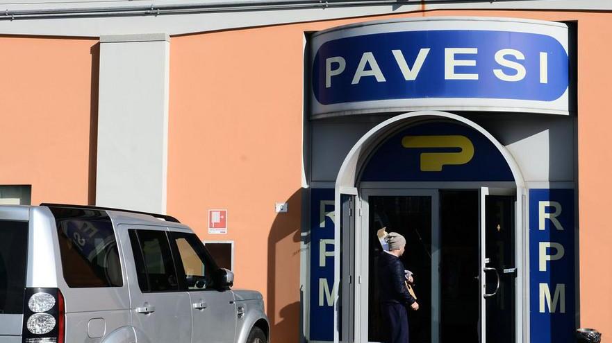 Imprenditore aggredito e rapinato dell’auto