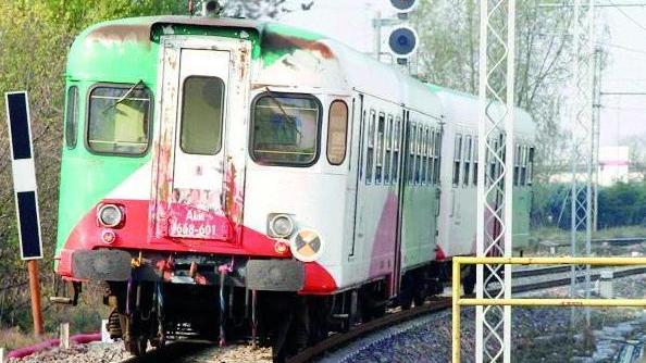 Treni a rilento La protesta dei pendolari