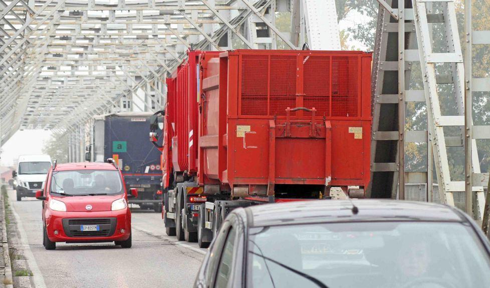 Ponte sul Po, nuovo allarme per il giunto 
