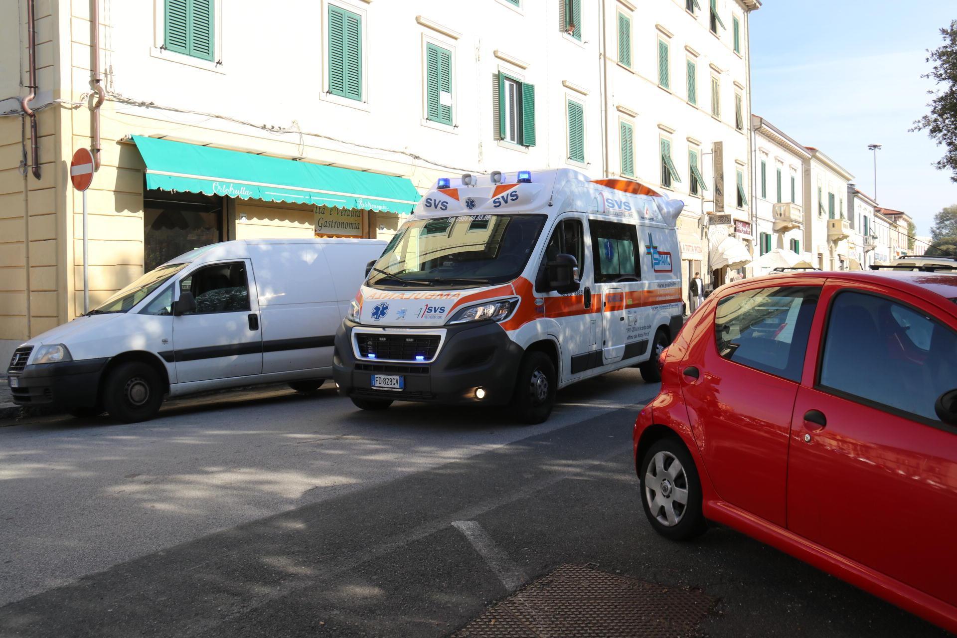 Investito da un furgone sul viale Carducci 