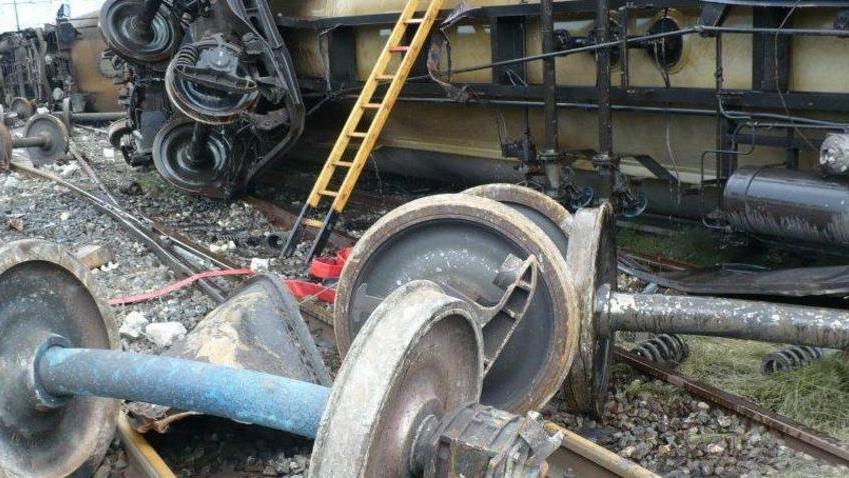 «Fs ci avverta del transito di treni con carico a rischio»