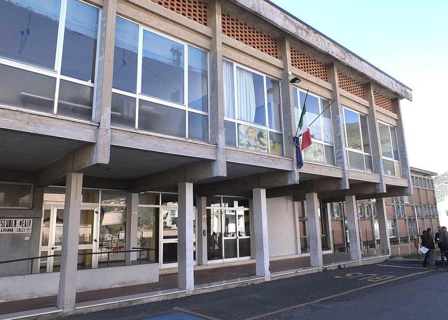 Tre scuole su 5 senza certificati antisismici 
