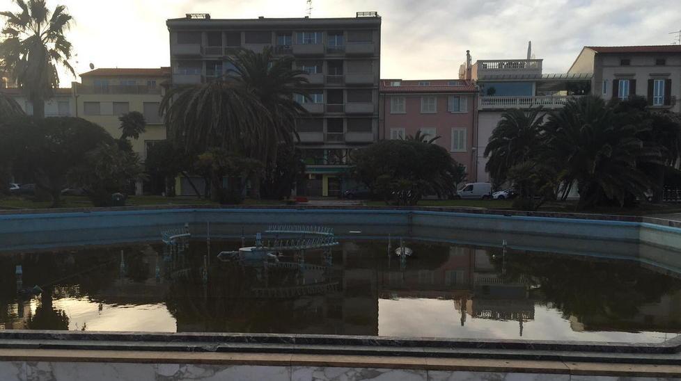 Ma come l’Araba fenice ora rinasca dalle sue ceneri