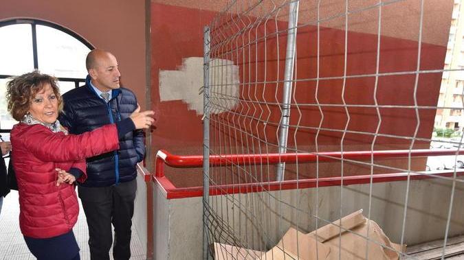 Via Inghilterra Basta bivacco Parte l’ispezione