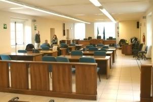 Minacciò una donna con la siringa condannata a 2 anni