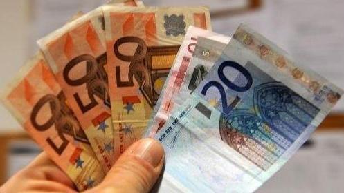 Più consumi e depositi bancari