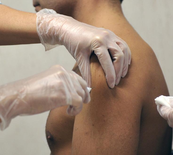 Scatta la lotta all’influenza oggi al via le vaccinazioni 
