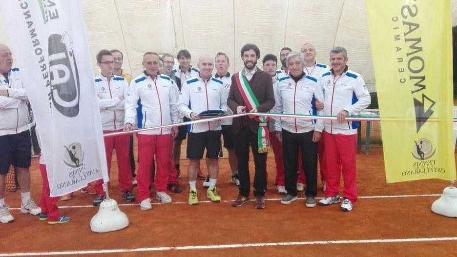 Nuovo campo da tennis pronto a tempo di record
