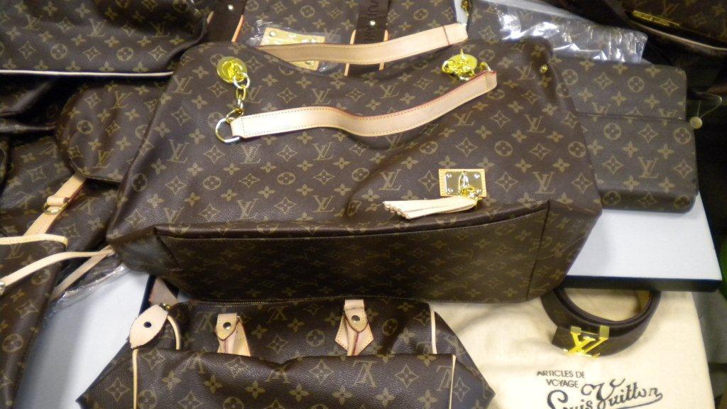 False borse di Vuitton (foto d'archivio)
