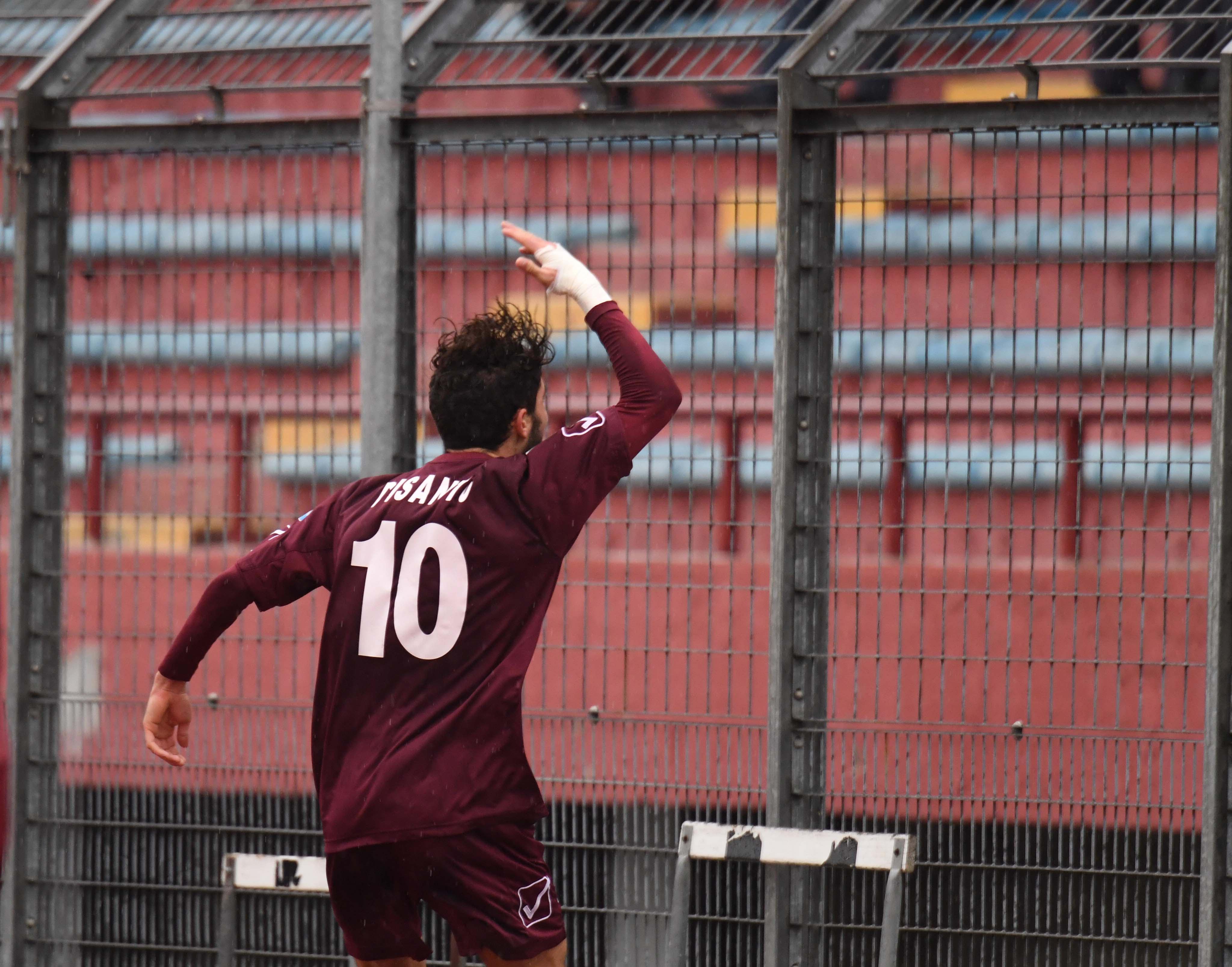 L'esultanza di Disanto dopo il gol in Coppa Italia di mercoledì