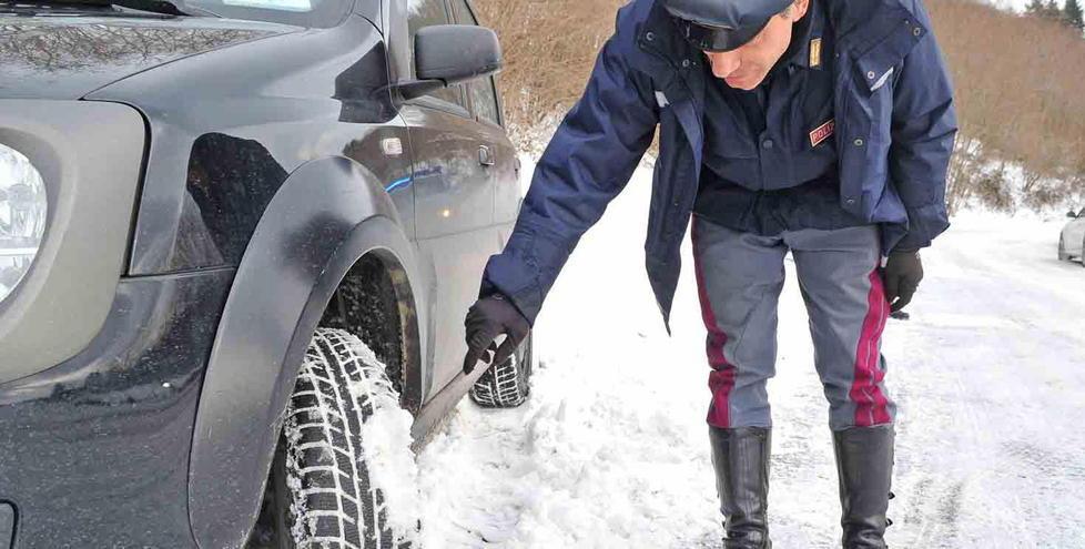Catene o gomme da neve: torna l’obbligo sulle nostre strade 