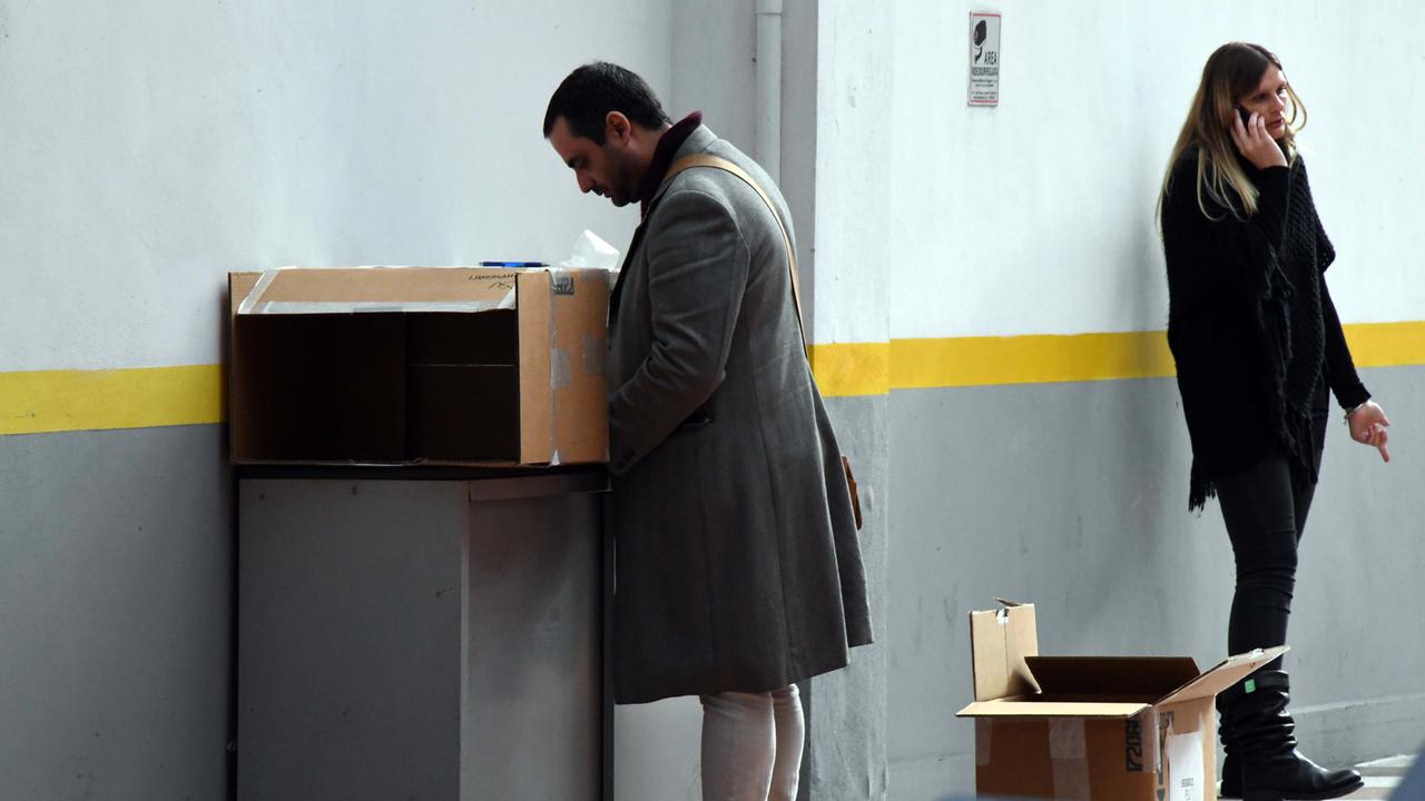 Un momento del referendum all’interno dello stabilimento Piaggio a Pontedera (Foto Franco Silvi)
