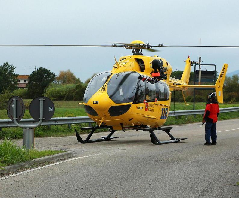 Cade in un dirupo, grave cacciatore 