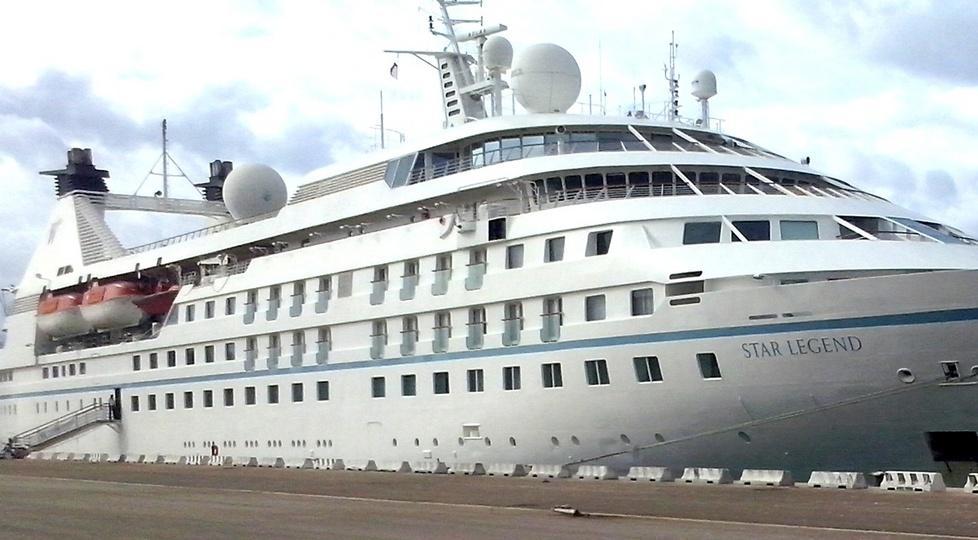 La “Star Legend” porta turisti giapponesi