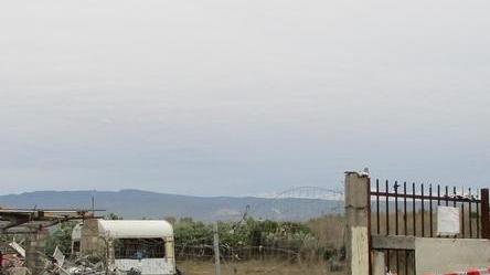Rifiuti accumulati: terreno sotto sequestro e denuncia