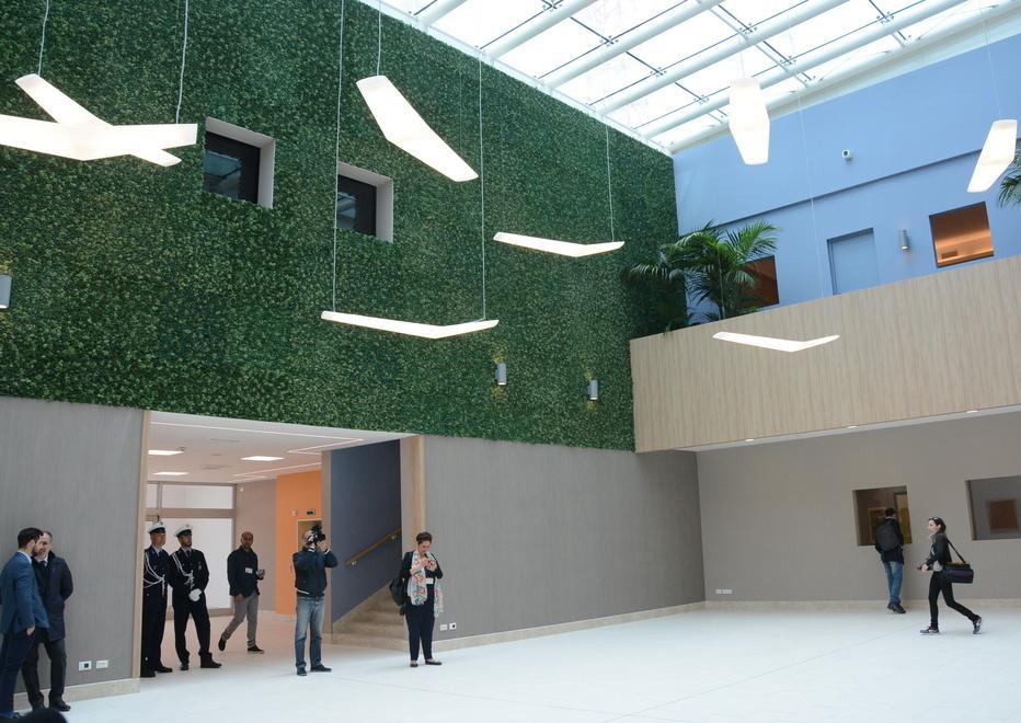 Rispo: «Prima i laboratori, poi i reparti» 