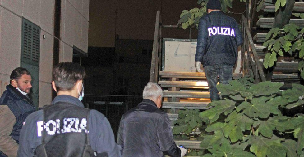 Polizia setaccia gli Specchi Stavolta non trova abusivi 