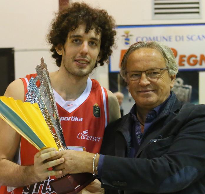 Oltre 500 fans al pala Regnani per il derby 