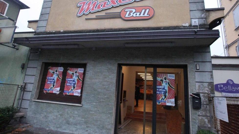 Il cinema Aurora tra le facce cattive di Della Valle