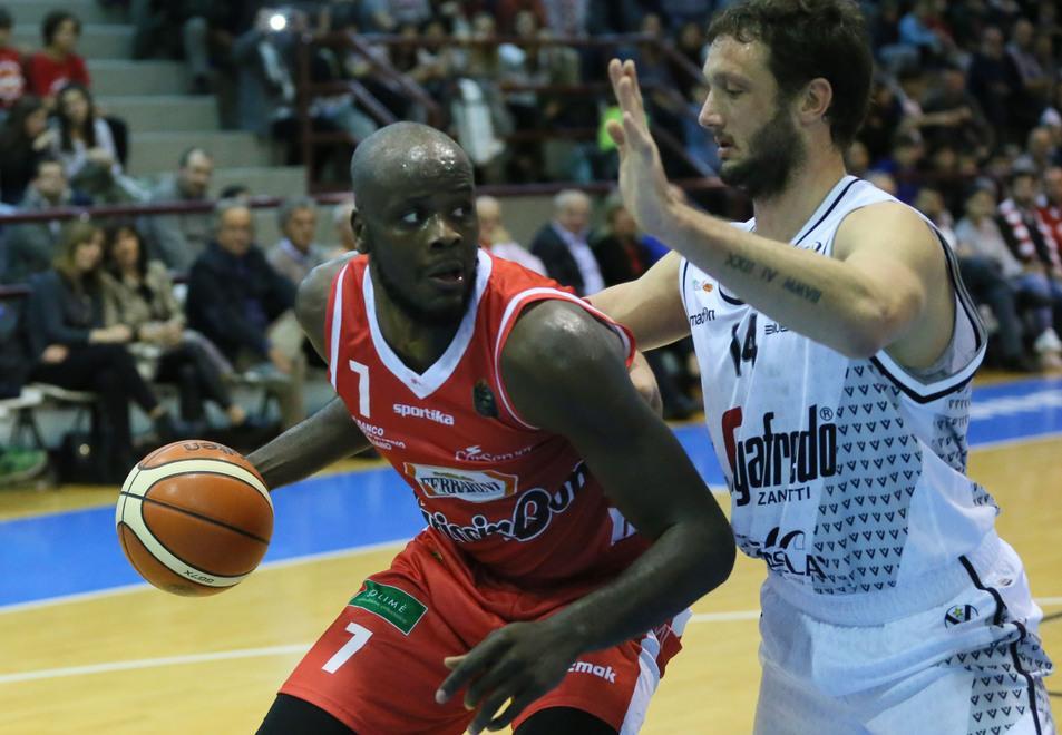 La Grissin Bon spazza via le V nere Mvp uno strepitoso Della Valle 
