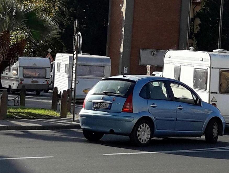 Terremoto, fermate due roulotte 