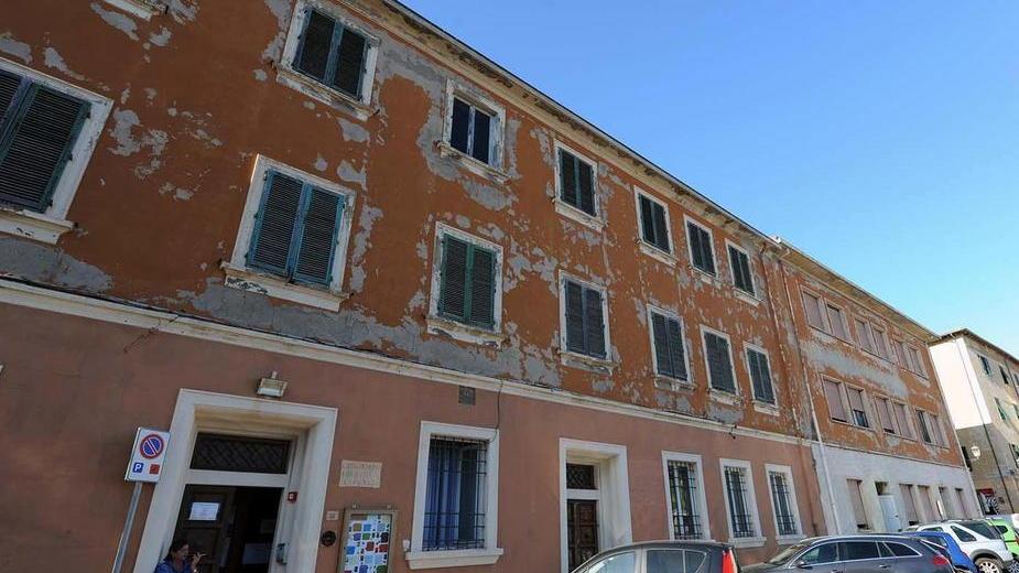 Gli ex licei di nuovo in vendita