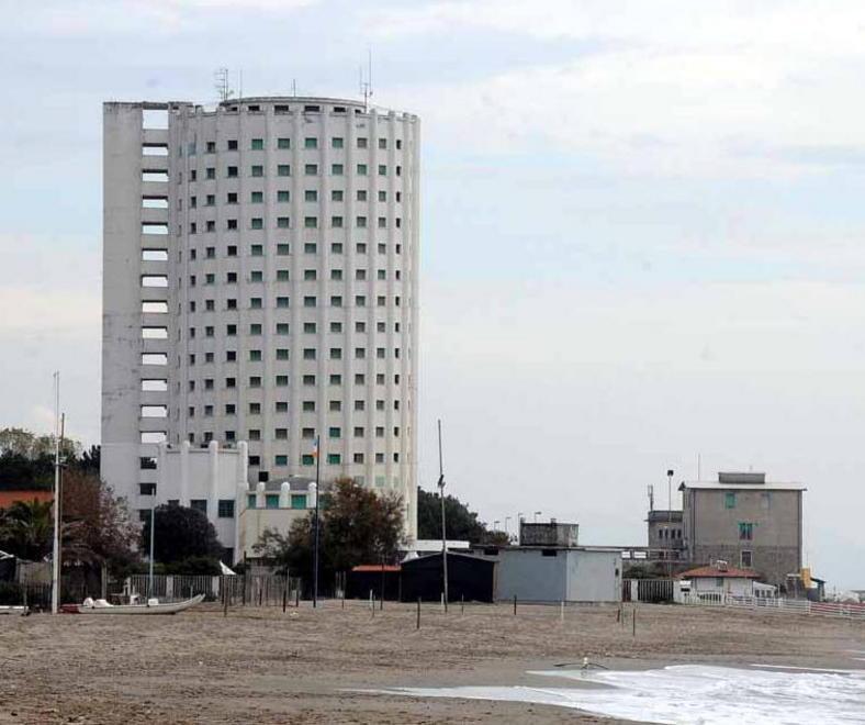 La mareggiata si è portata via la spiaggia 
