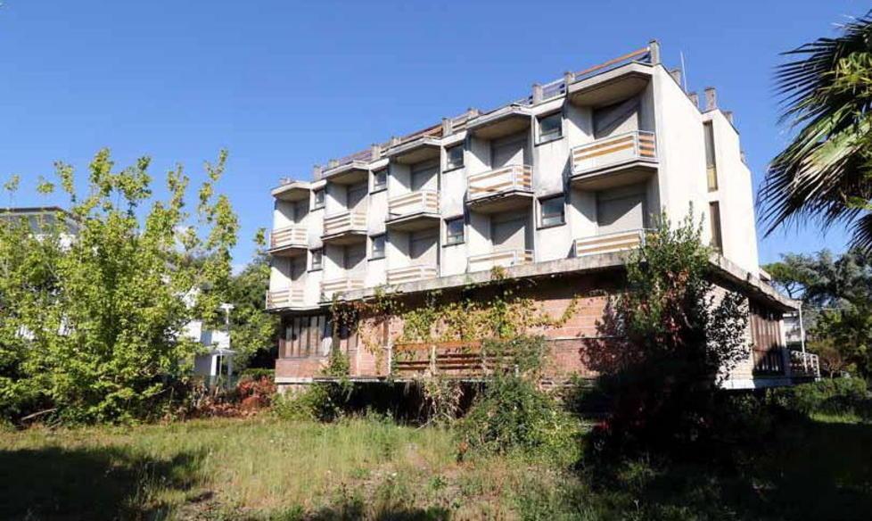 Palazzi abbandonati: «Così Marina perde appeal turistico» 