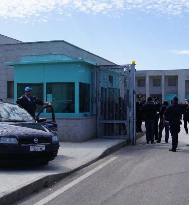 I sindacati: «Carcere, l’acqua è malsana» 