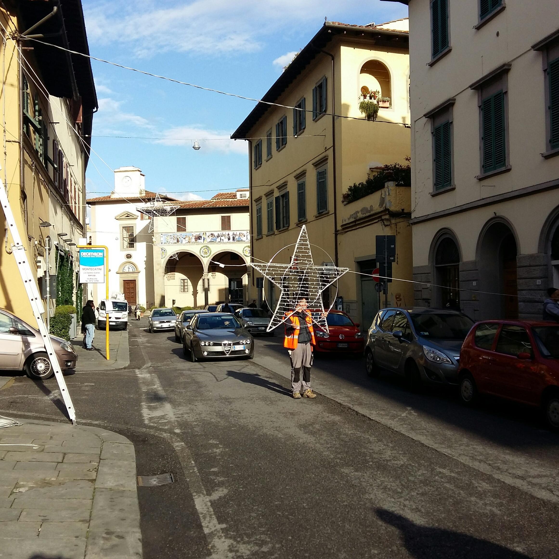 Verso il Natale a Pistoia: commercianti divisi per le luminarie 