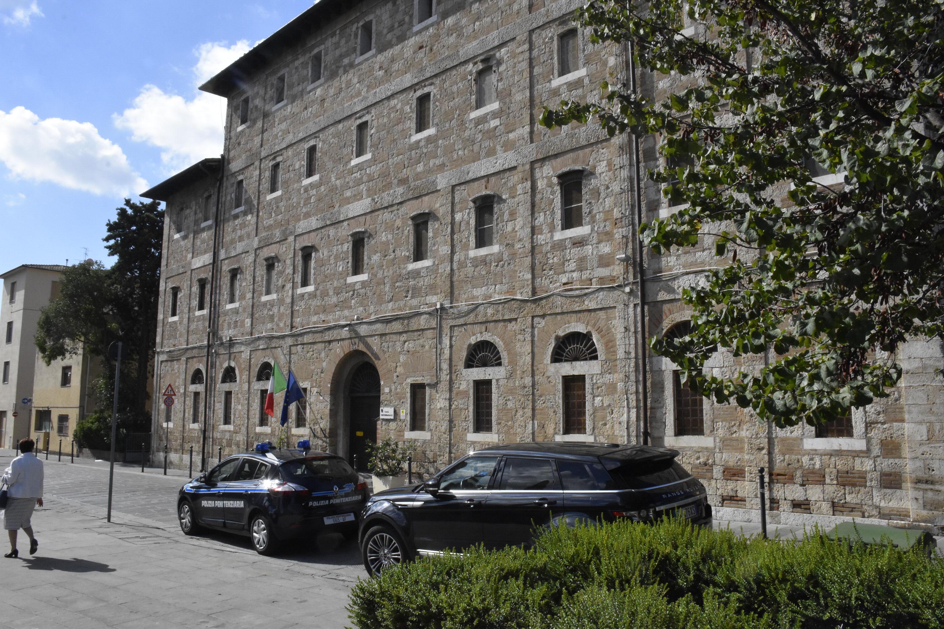 Esce dal carcere dopo due anni e scrive alla direttrice: «Grazie tante, sono stato bene»
