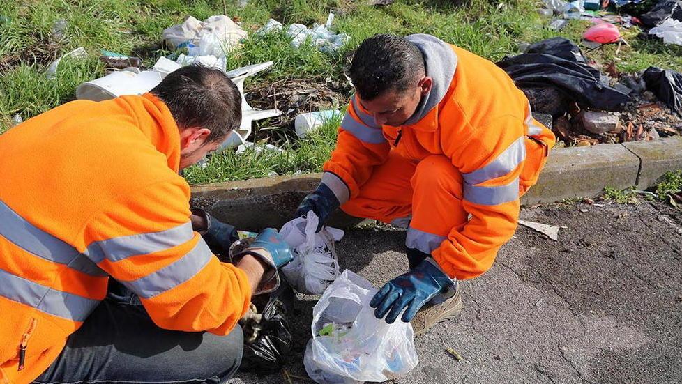Rischio multe pazze a Empoli e in Valdelsa per i rifiuti: colpa dei codici errati nei sacchetti 