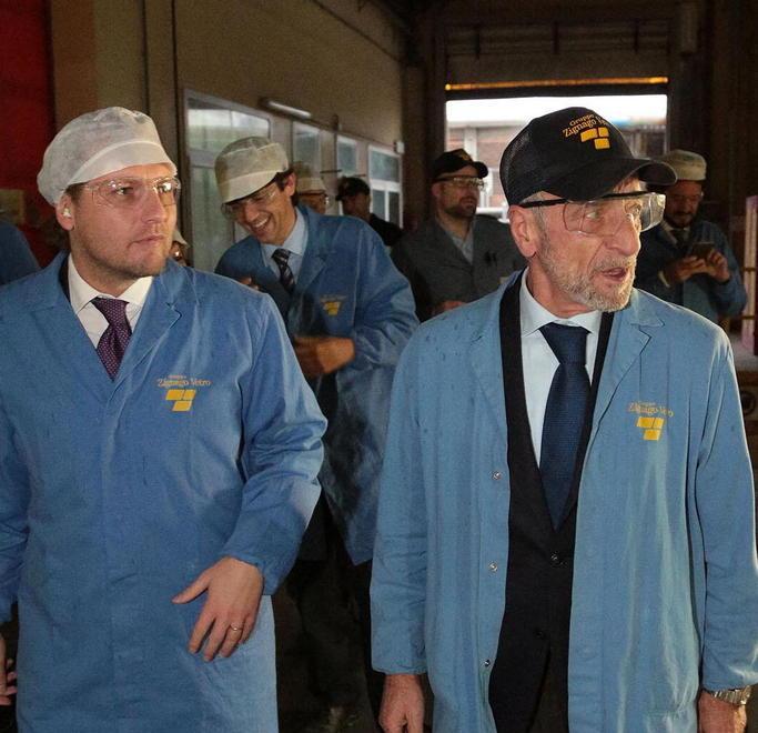 Luca Lotti in visita allo stabilimento della Zignago