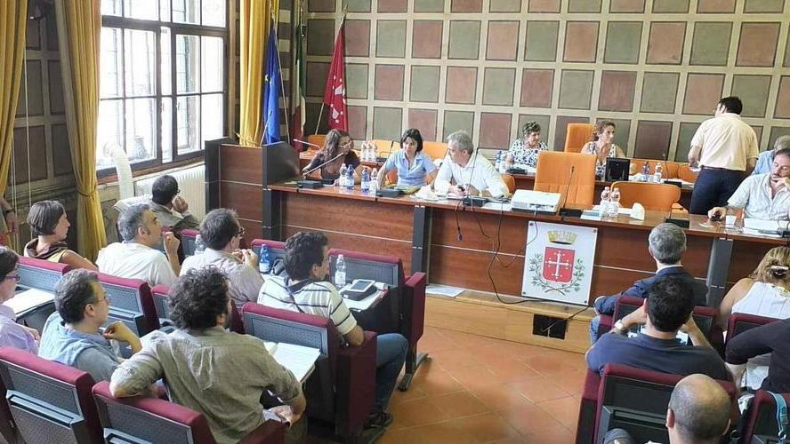 «Vergogna! Dimettetevi» Il M5S pisano si spacca