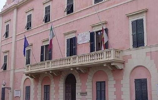 Ex Unione, minoranza all’attacco 