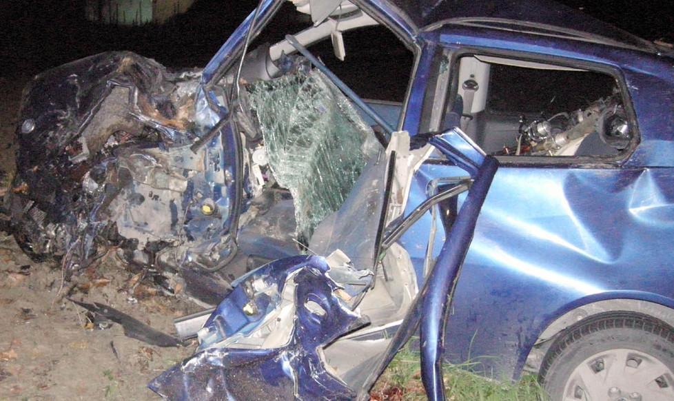 Schianto fra due auto, muore sul colpo 