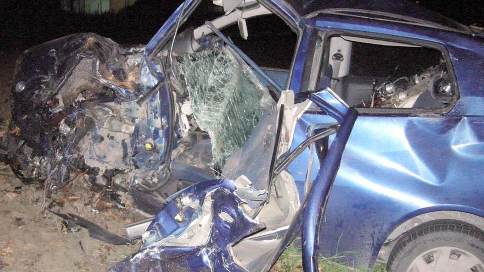 Schianto fra due auto, muore sul colpo