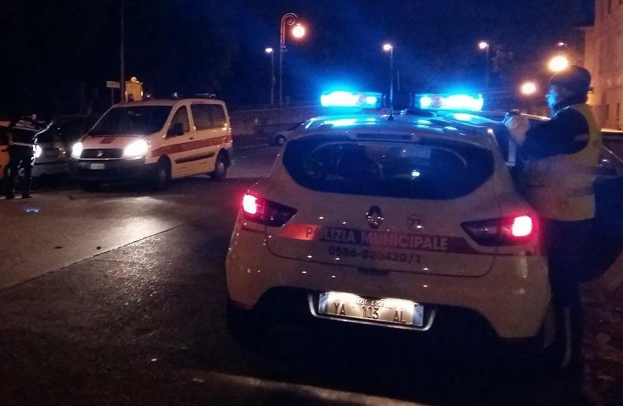 I vigli urbani hanno rintracciato l'uomo senza vita nell'auto in piazza Dante