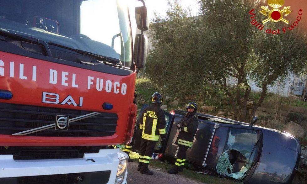 L’auto si ribalta, due feriti a Orotelli
