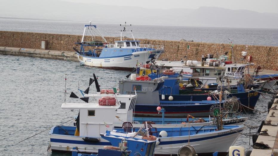 Pescatori in trincea, domani a Trinità nascerà il sindacato