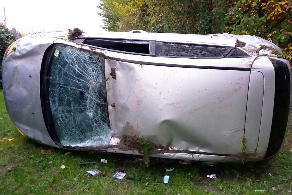 Mezzi distrutti ma autisti salvi in un doppio incidente