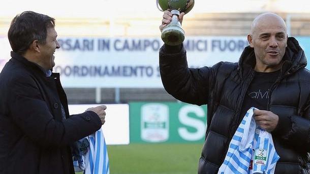 Stadio pieno, omaggio agli ex e festa
